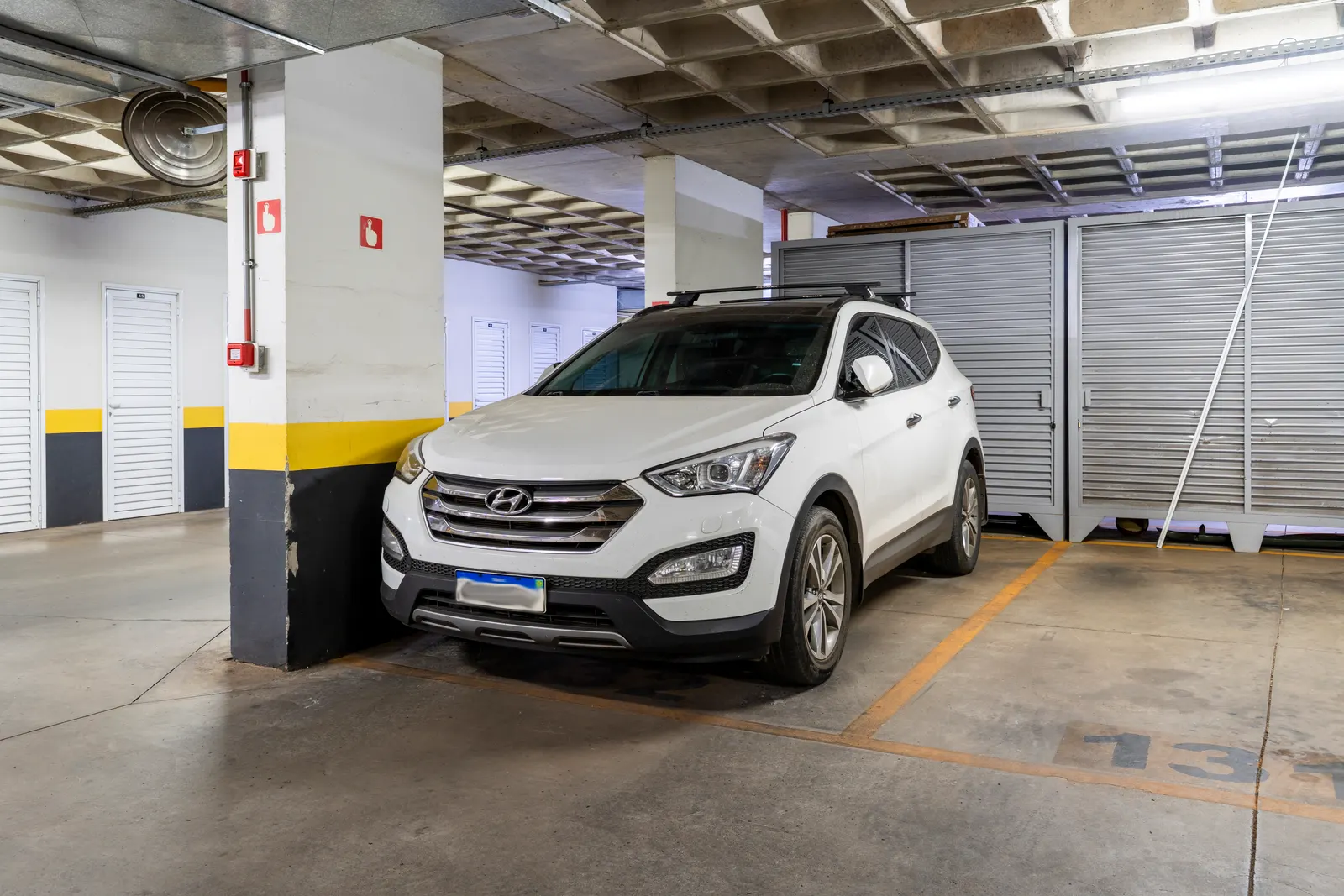 Foto 18 · Vaga de garagem no subsolo, com depósito